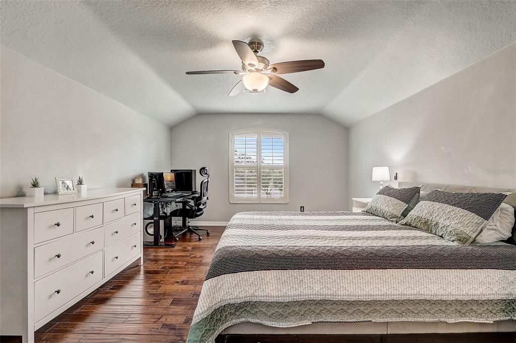 Active With Contract: $640,000 (4 beds, 2 baths, 2432 Square Feet)