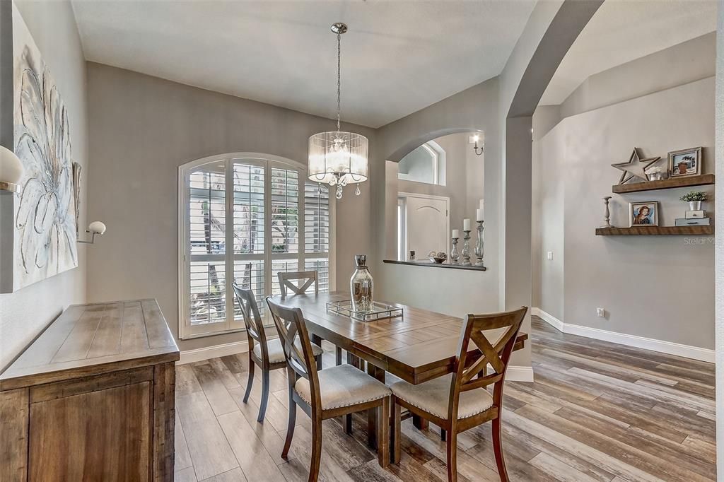 Active With Contract: $640,000 (4 beds, 2 baths, 2432 Square Feet)