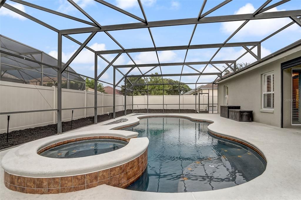 Active With Contract: $640,000 (4 beds, 2 baths, 2432 Square Feet)