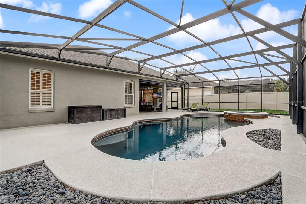 Active With Contract: $640,000 (4 beds, 2 baths, 2432 Square Feet)