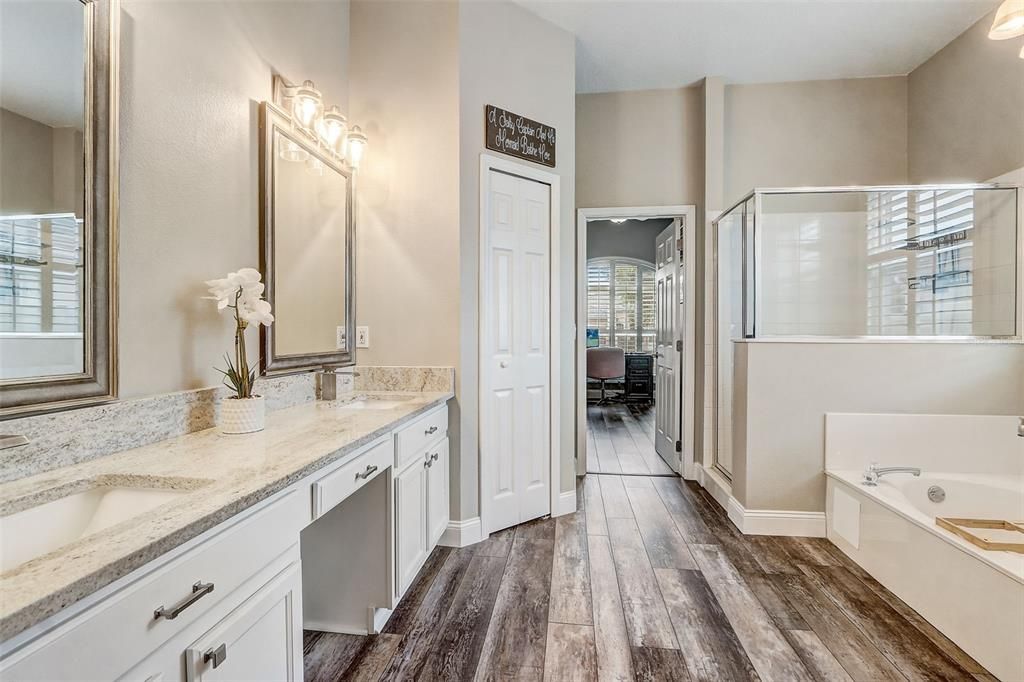 Active With Contract: $640,000 (4 beds, 2 baths, 2432 Square Feet)