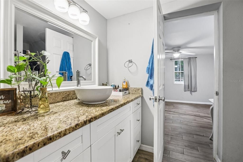 Active With Contract: $265,000 (2 beds, 2 baths, 910 Square Feet)