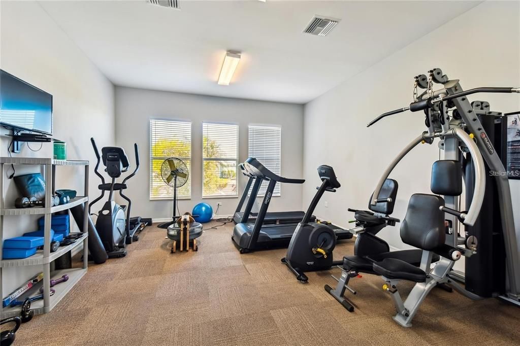 For Sale: $437,900 (1 beds, 1 baths, 1000 Square Feet)