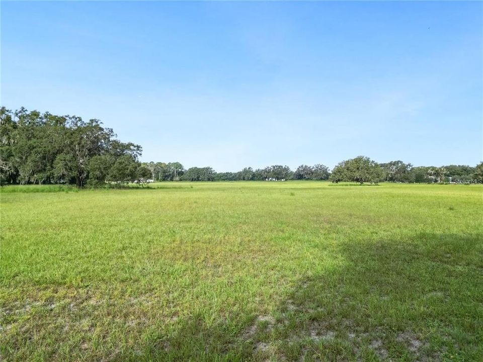 En Venta: $450,000 (9.89 acres)