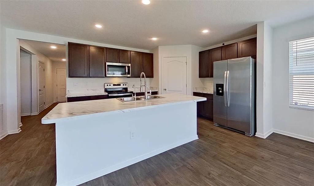For Sale: $320,000 (3 beds, 2 baths, 1488 Square Feet)