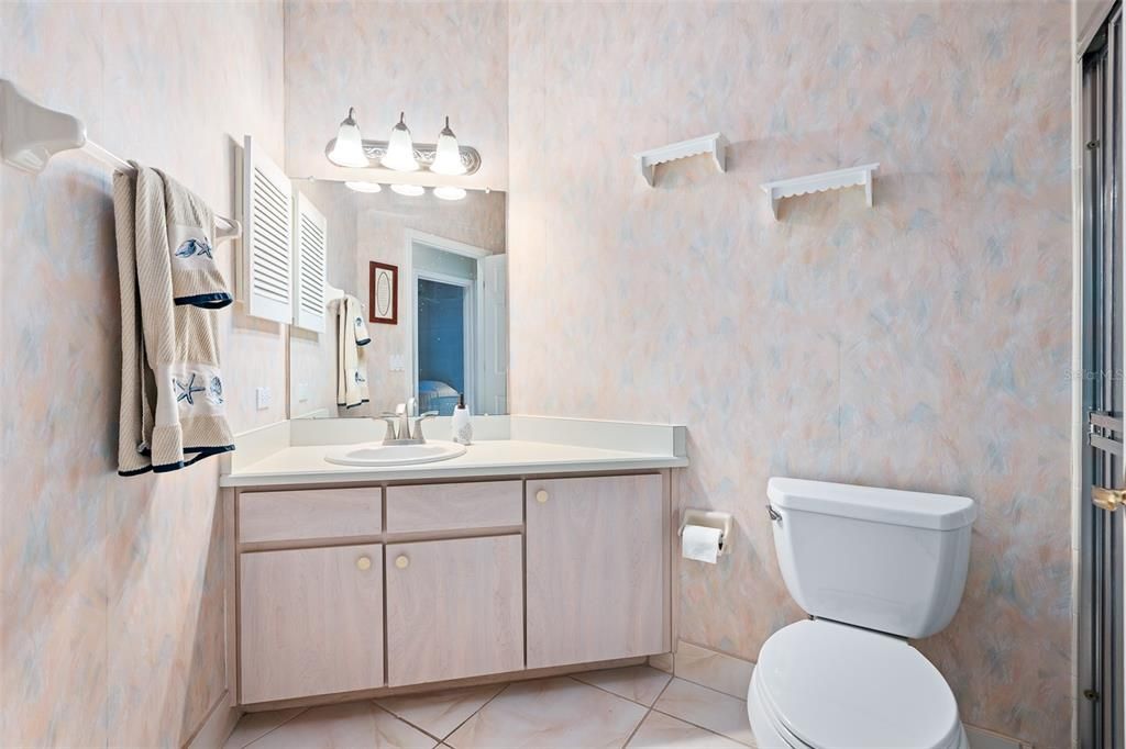 Activo con contrato: $297,000 (3 camas, 2 baños, 1961 Pies cuadrados)
