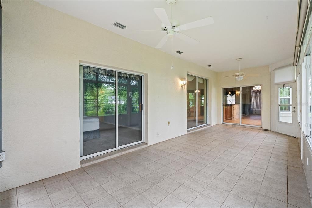 Activo con contrato: $297,000 (3 camas, 2 baños, 1961 Pies cuadrados)