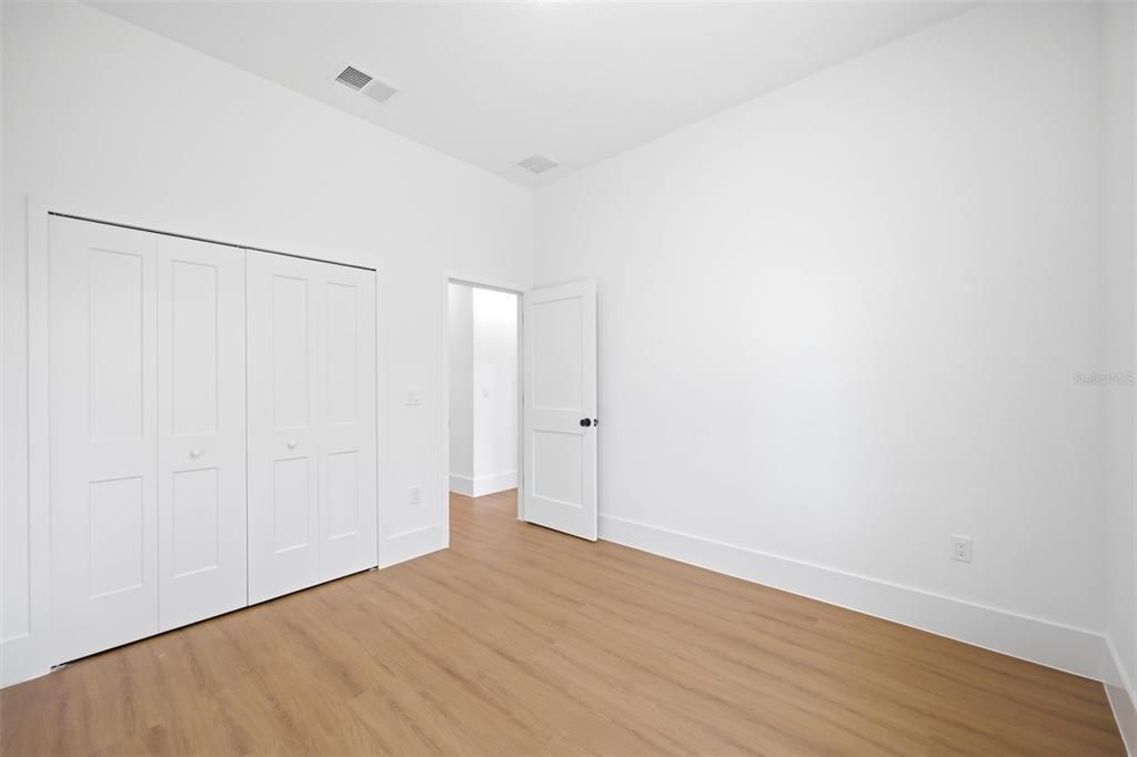 Active With Contract: $399,900 (4 beds, 2 baths, 1799 Square Feet)