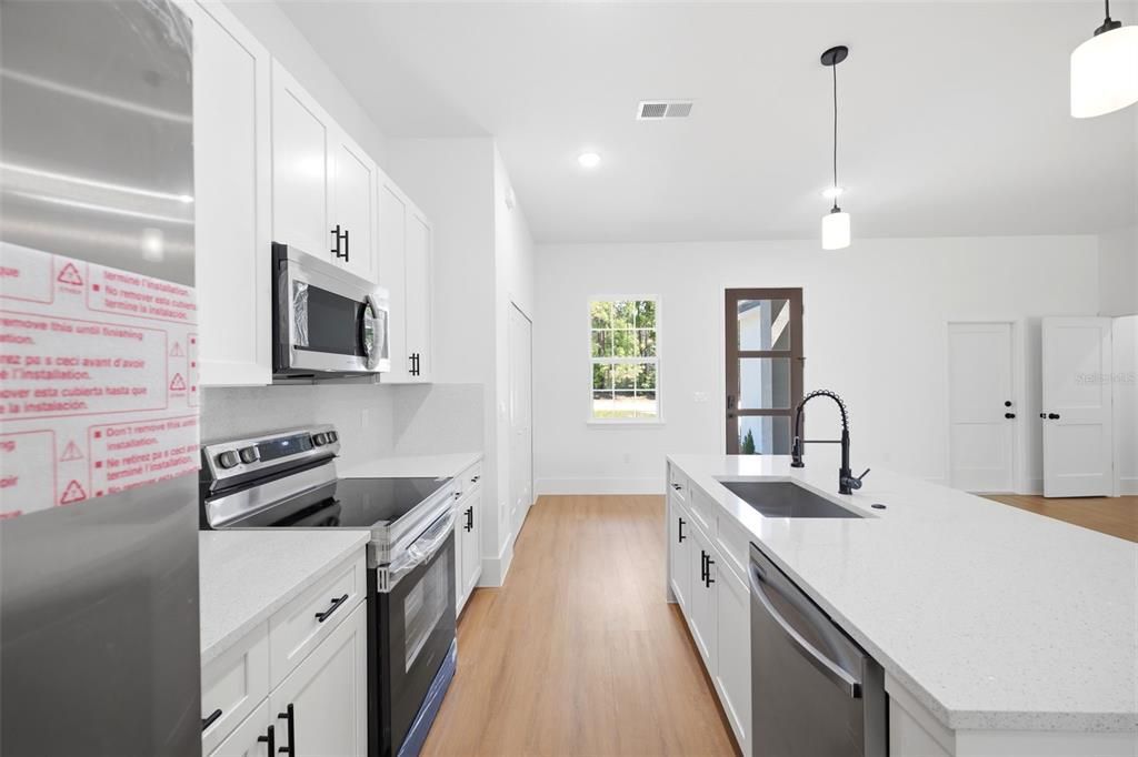 Active With Contract: $399,900 (4 beds, 2 baths, 1799 Square Feet)