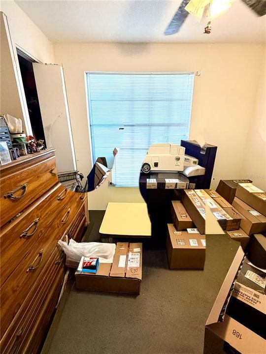Activo con contrato: $410,000 (3 camas, 2 baños, 1488 Pies cuadrados)