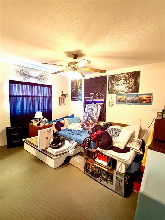 Activo con contrato: $410,000 (3 camas, 2 baños, 1488 Pies cuadrados)