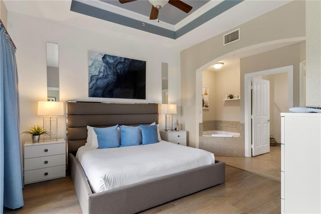 For Sale: $335,000 (3 beds, 3 baths, 2124 Square Feet)