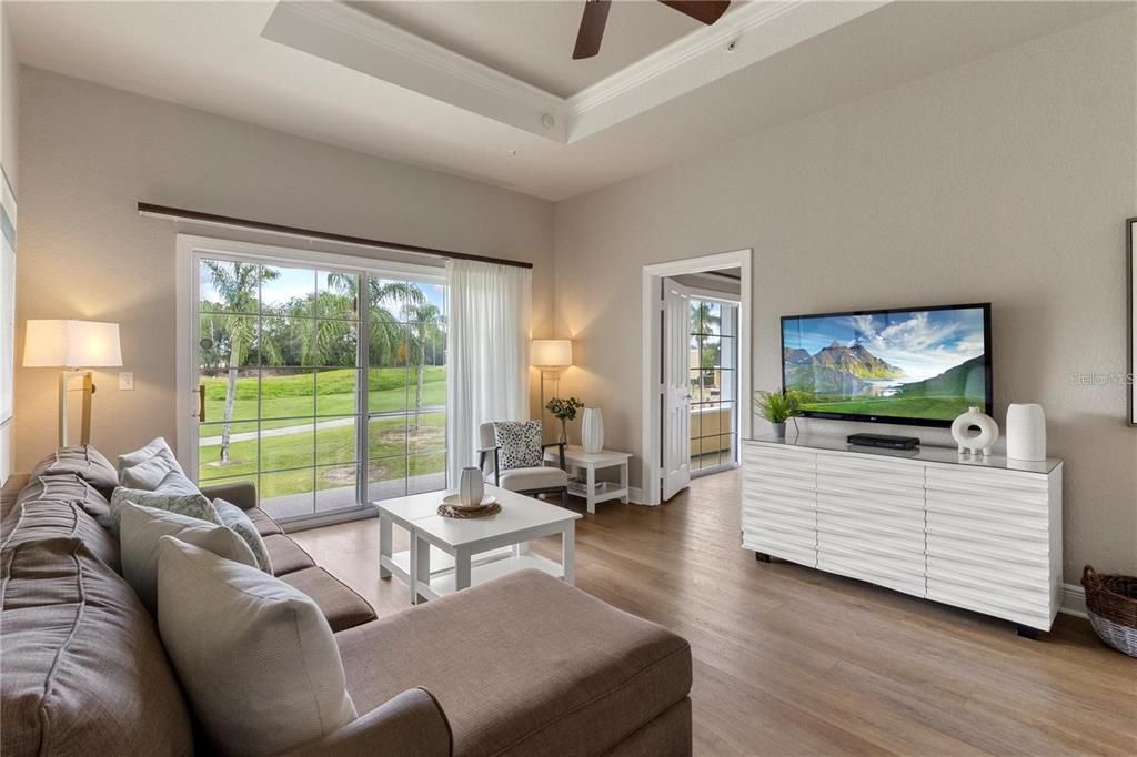 For Sale: $335,000 (3 beds, 3 baths, 2124 Square Feet)