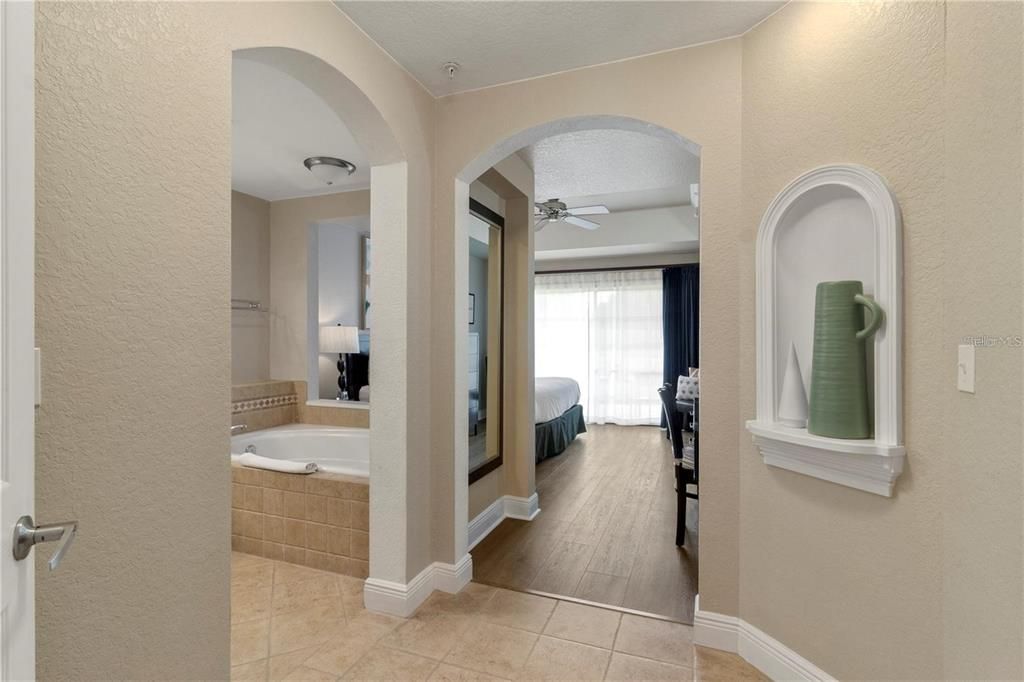 For Sale: $335,000 (3 beds, 3 baths, 2124 Square Feet)