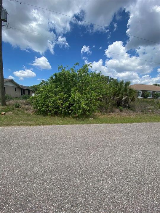 На продажу: $15,000 (0.23 acres)
