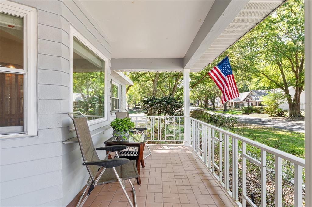 Active With Contract: $189,900 (2 beds, 2 baths, 1887 Square Feet)