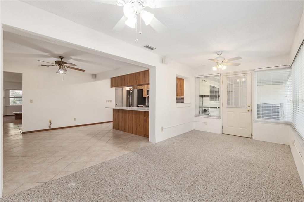 Active With Contract: $189,900 (2 beds, 2 baths, 1887 Square Feet)