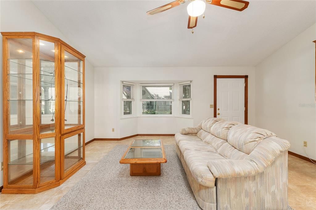 Active With Contract: $189,900 (2 beds, 2 baths, 1887 Square Feet)