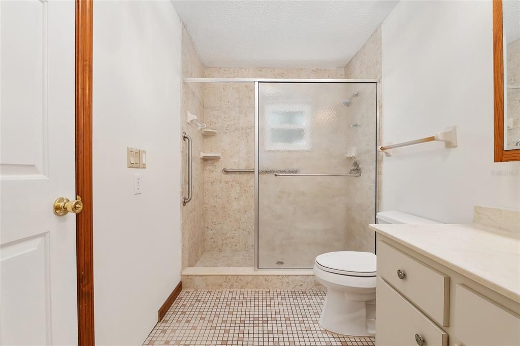 Active With Contract: $189,900 (2 beds, 2 baths, 1887 Square Feet)