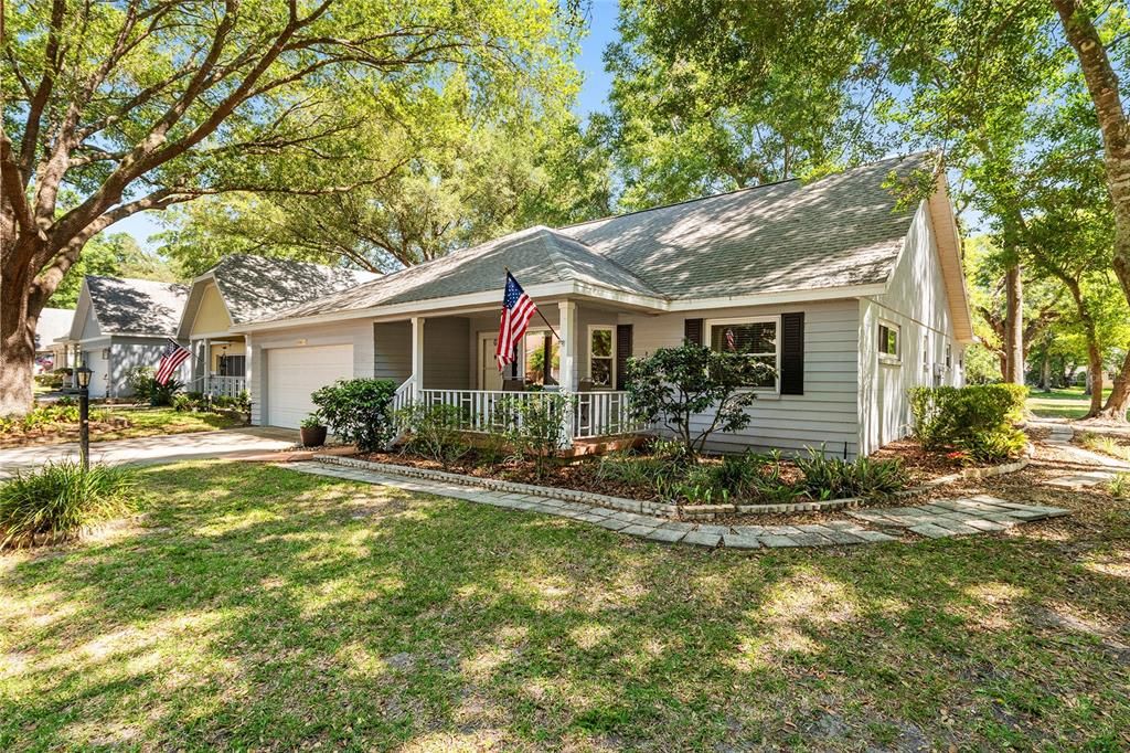 Active With Contract: $189,900 (2 beds, 2 baths, 1887 Square Feet)