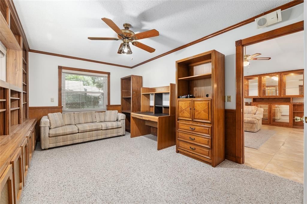 Active With Contract: $189,900 (2 beds, 2 baths, 1887 Square Feet)