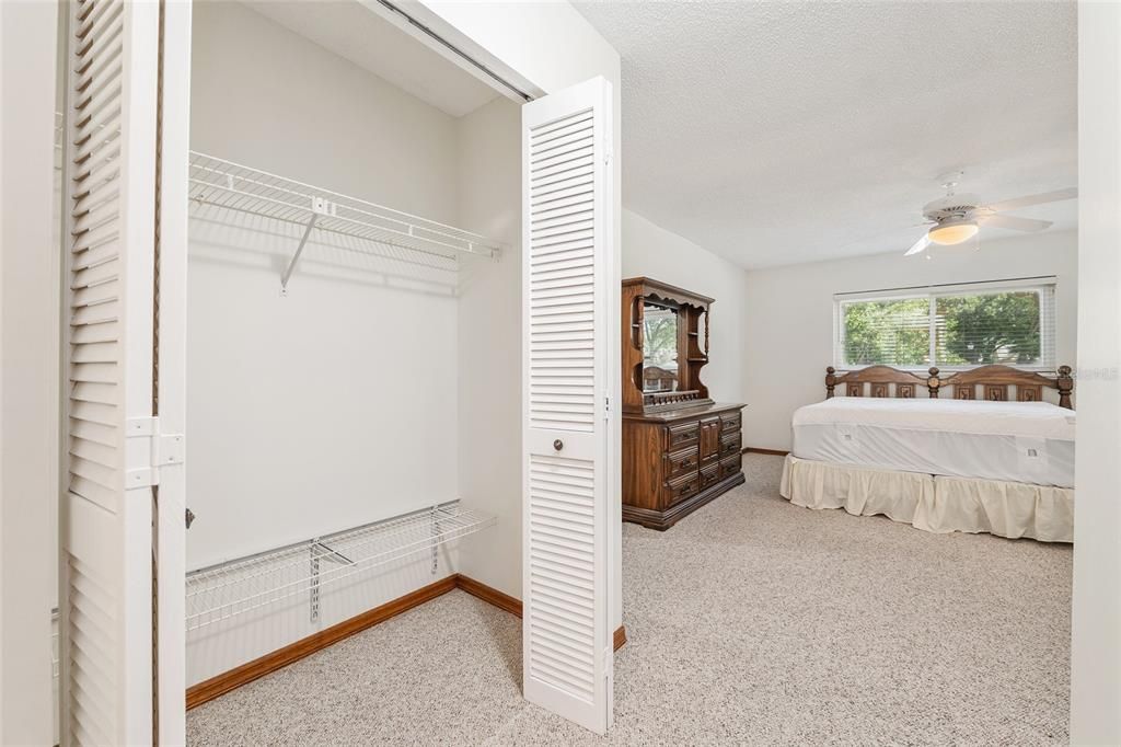 Active With Contract: $189,900 (2 beds, 2 baths, 1887 Square Feet)