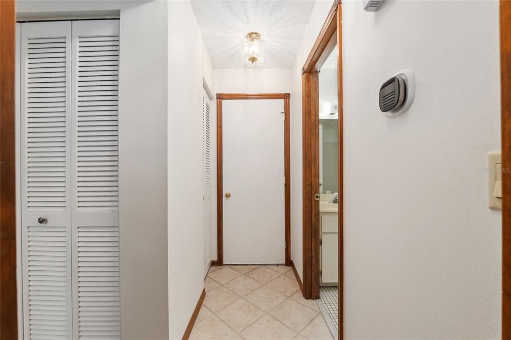 Active With Contract: $189,900 (2 beds, 2 baths, 1887 Square Feet)