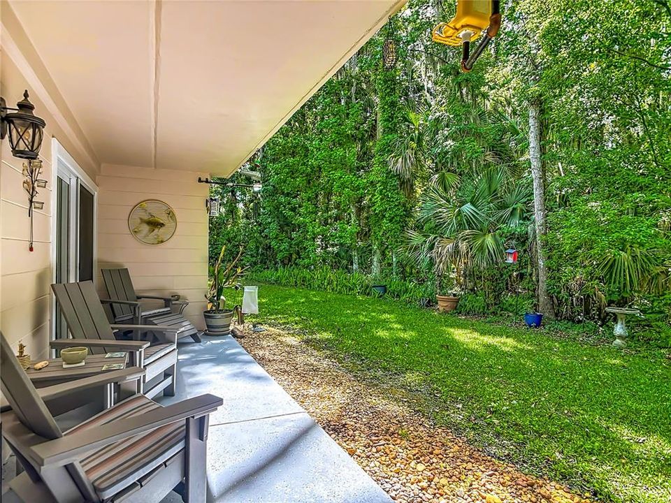 For Sale: $155,000 (2 beds, 2 baths, 897 Square Feet)