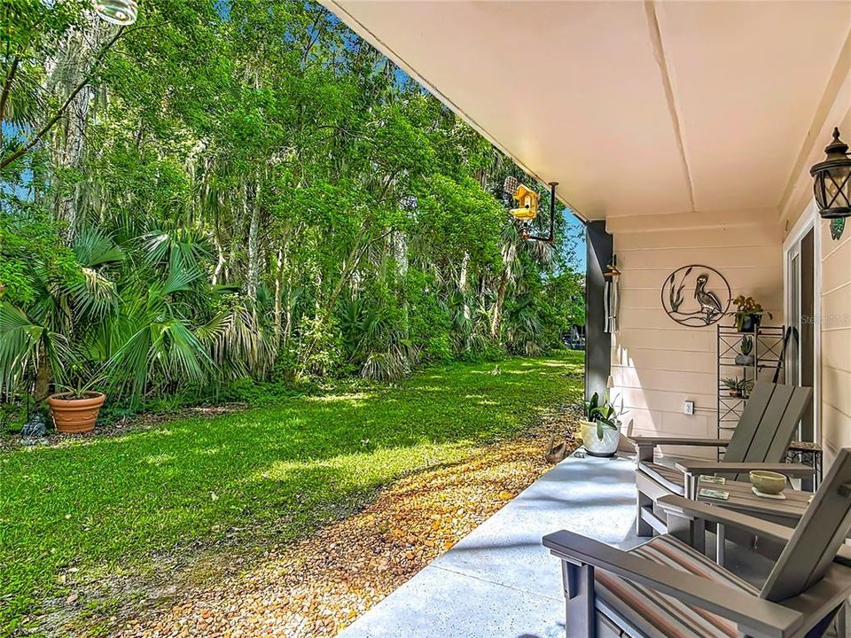 For Sale: $155,000 (2 beds, 2 baths, 897 Square Feet)