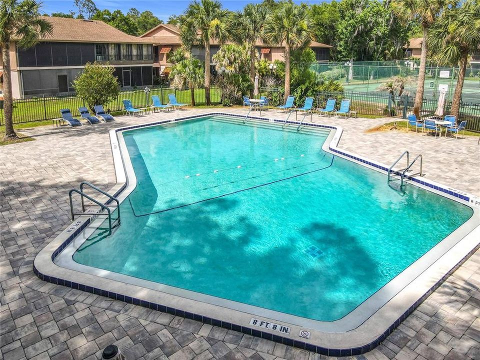 For Sale: $155,000 (2 beds, 2 baths, 897 Square Feet)