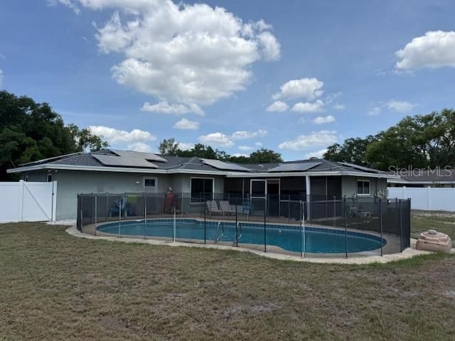 En Venta: $349,000 (4 camas, 2 baños, 1701 Pies cuadrados)