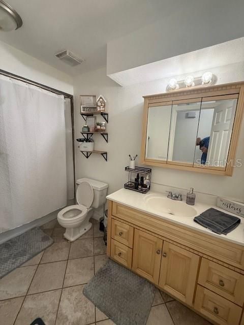 En Venta: $349,000 (4 camas, 2 baños, 1701 Pies cuadrados)