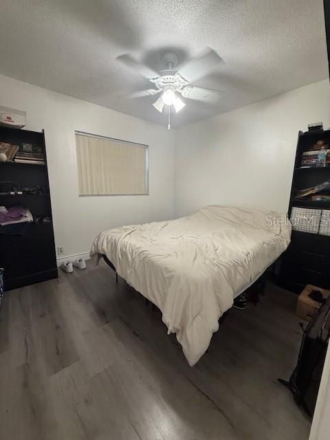 En Venta: $349,000 (4 camas, 2 baños, 1701 Pies cuadrados)