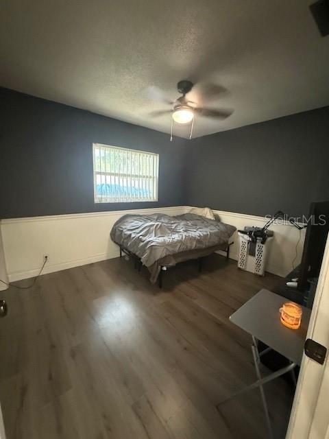 En Venta: $349,000 (4 camas, 2 baños, 1701 Pies cuadrados)