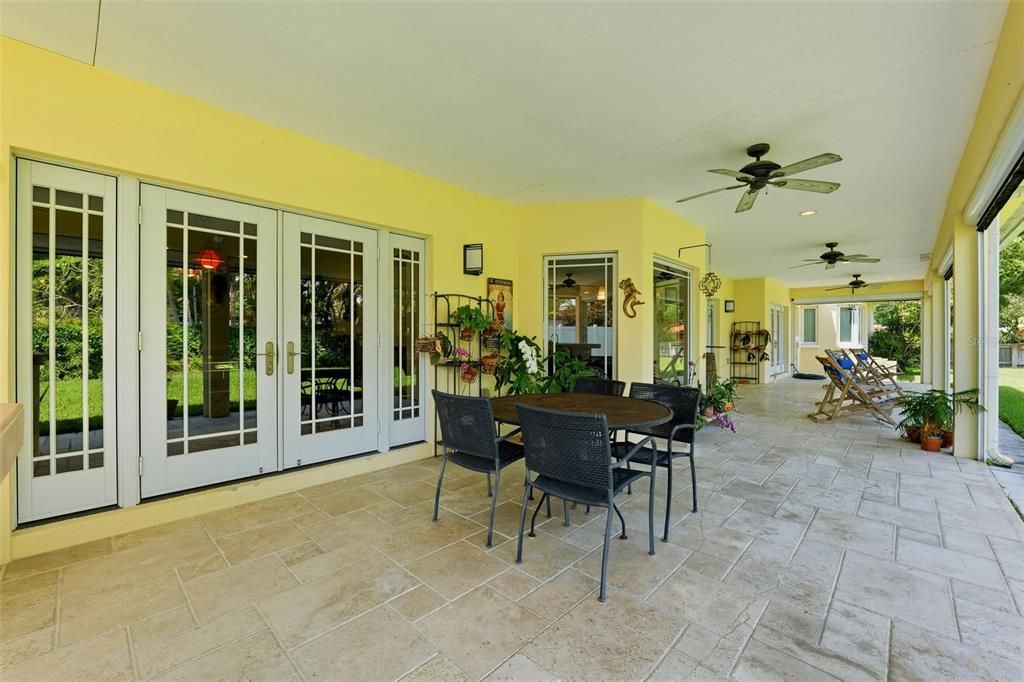 For Sale: $1,320,000 (4 beds, 4 baths, 3836 Square Feet)