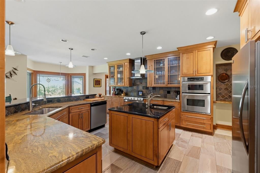 For Sale: $1,320,000 (4 beds, 4 baths, 3836 Square Feet)