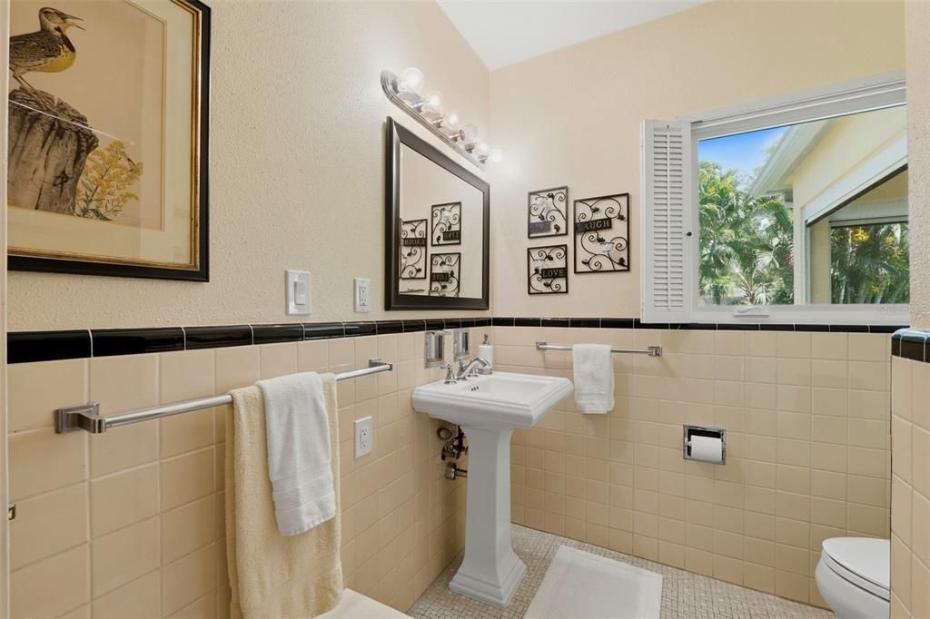 For Sale: $1,320,000 (4 beds, 4 baths, 3836 Square Feet)