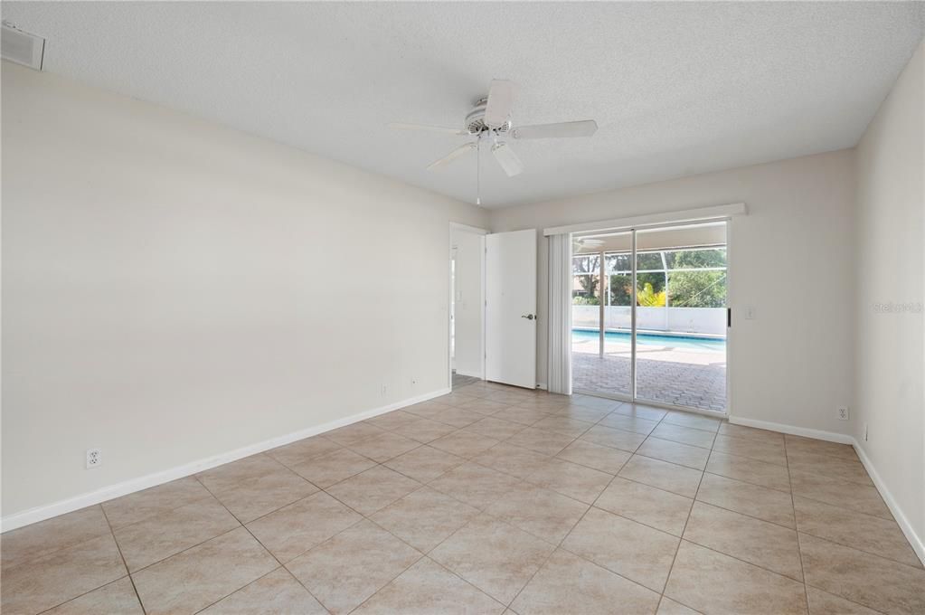 For Sale: $349,900 (3 beds, 2 baths, 1884 Square Feet)