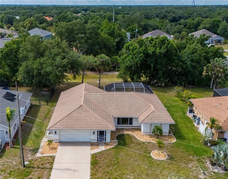 For Sale: $349,900 (3 beds, 2 baths, 1884 Square Feet)