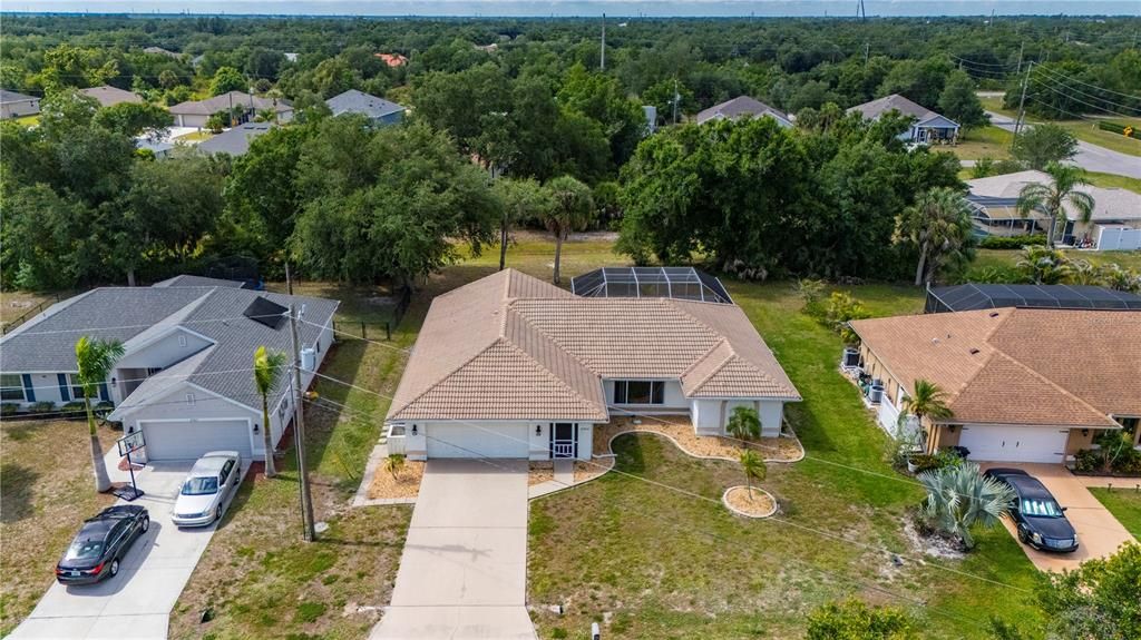 For Sale: $349,900 (3 beds, 2 baths, 1884 Square Feet)