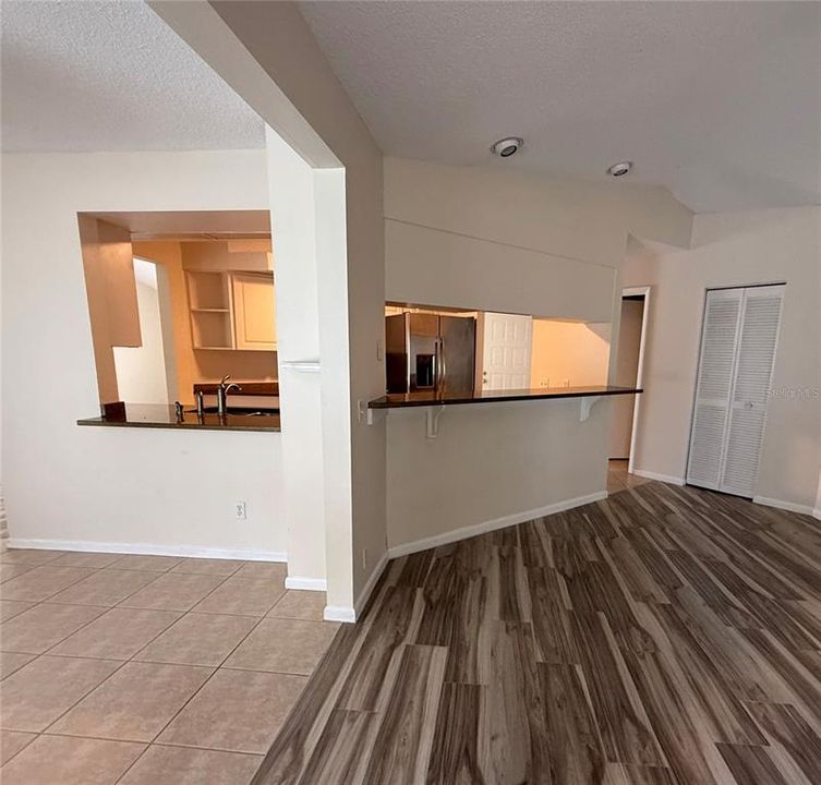 For Sale: $349,900 (3 beds, 2 baths, 1884 Square Feet)