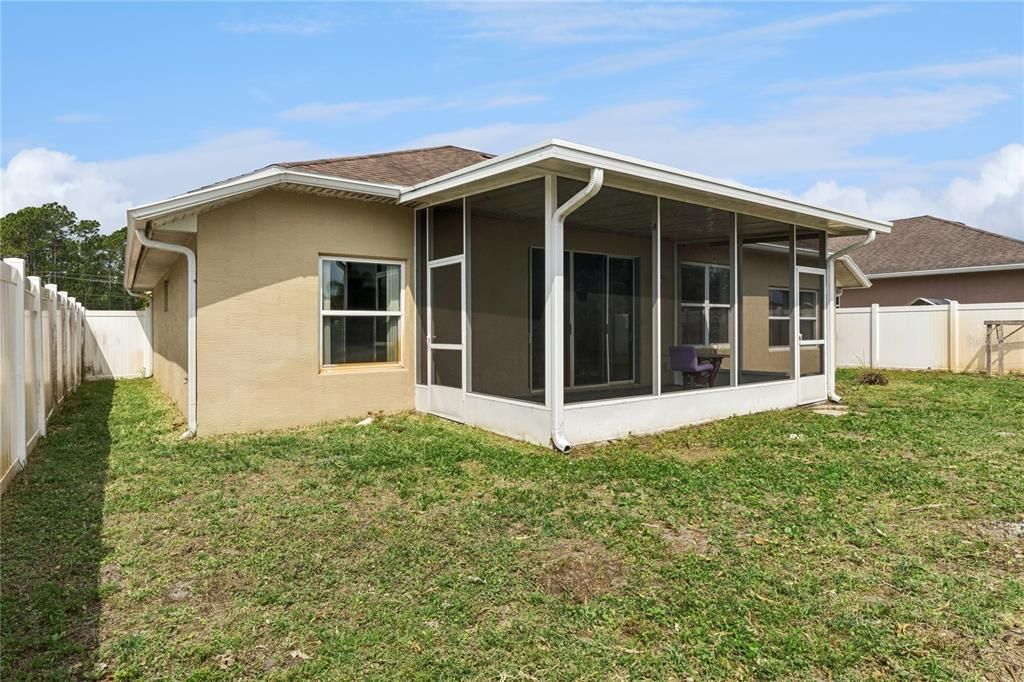 Active With Contract: $349,000 (4 beds, 2 baths, 1789 Square Feet)