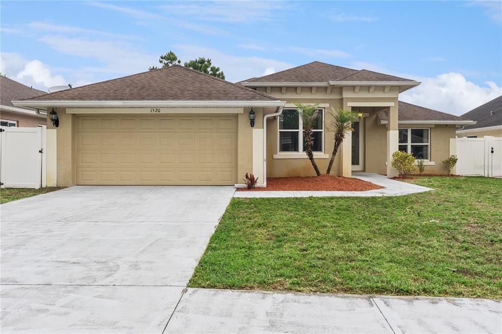 Active With Contract: $349,000 (4 beds, 2 baths, 1789 Square Feet)