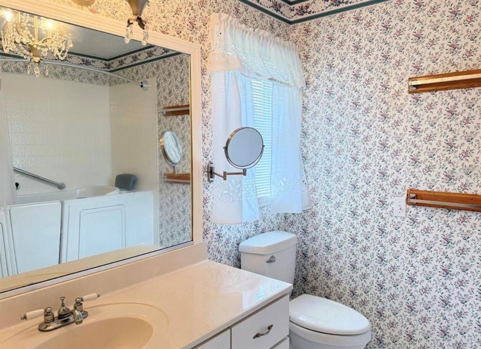 En Venta: $245,000 (3 camas, 2 baños, 1428 Pies cuadrados)