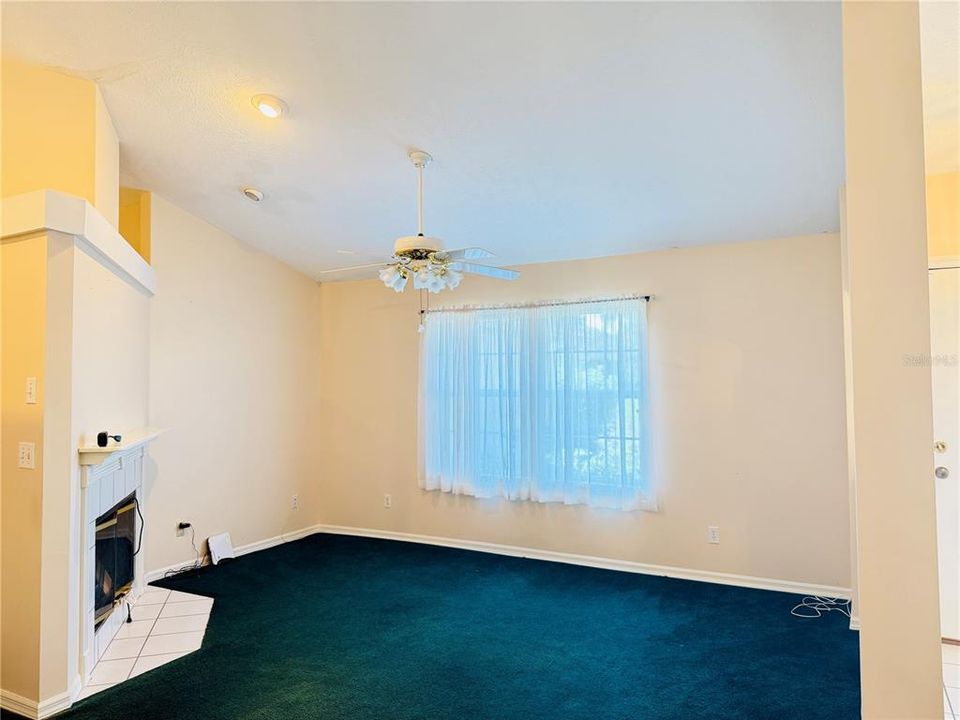 En Venta: $245,000 (3 camas, 2 baños, 1428 Pies cuadrados)