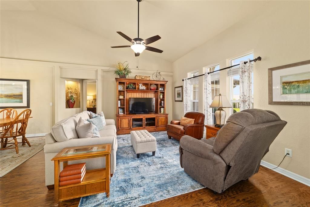 For Sale: $524,499 (4 beds, 3 baths, 2562 Square Feet)
