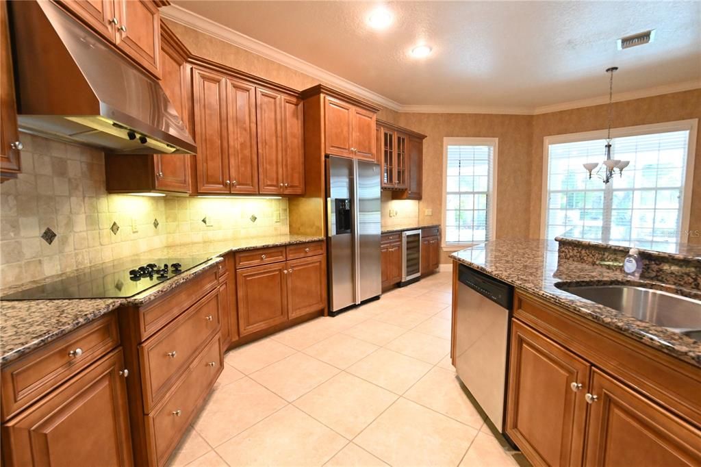 For Rent: $7,995 (4 beds, 3 baths, 3062 Square Feet)