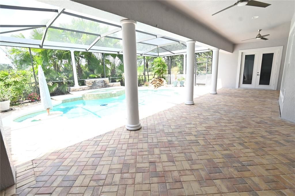For Rent: $7,995 (4 beds, 3 baths, 3062 Square Feet)