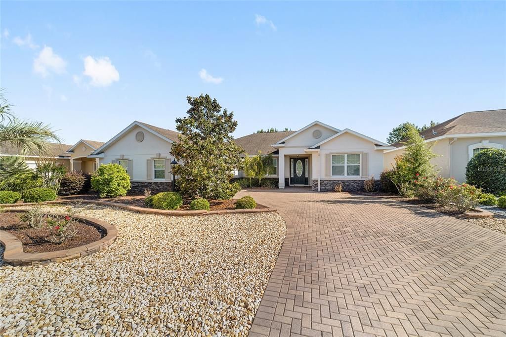 En Venta: $524,900 (3 camas, 2 baños, 2701 Pies cuadrados)