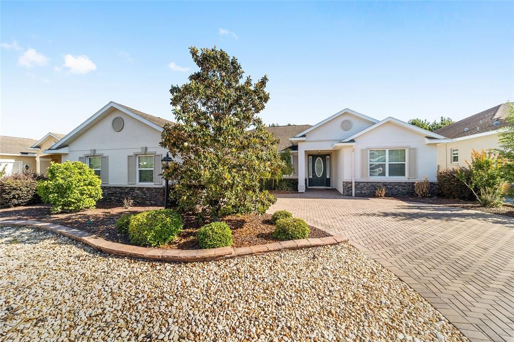 En Venta: $524,900 (3 camas, 2 baños, 2701 Pies cuadrados)